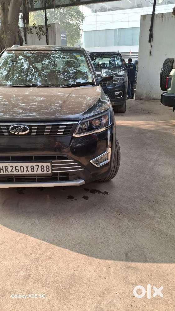 Mahindra Xuv300 2019 Petrol Well Maintained