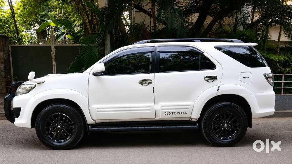 Toyota Fortuner 3.0 4x4 Manual, 2012, Diesel