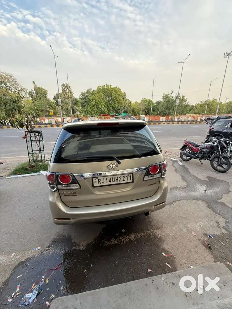 Toyota Fortuner 2015 Diesel 161000 Km Driven