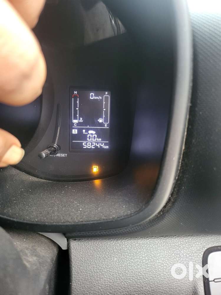 Hyundai Venue Petrol 19