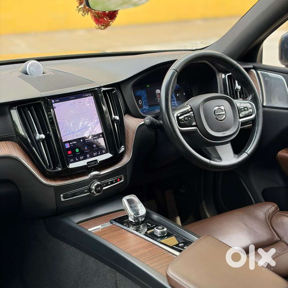 Volvo Xc60 D5 Awd Automatic, 2022, Petrol
