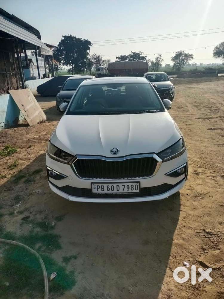 Skoda Slavia Petrol 21000 Km Driven