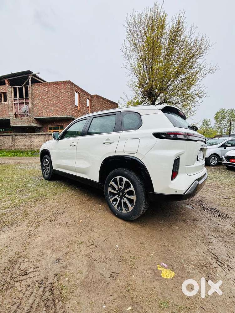 Maruti Suzuki Grand Vitara 1.5 Alpha Plus Intelligent Hybrid Ecvt, 2..