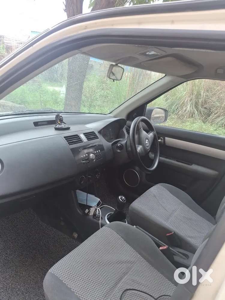 Maruti Suzuki Swift 2011 Diesel 76111 Km Driven