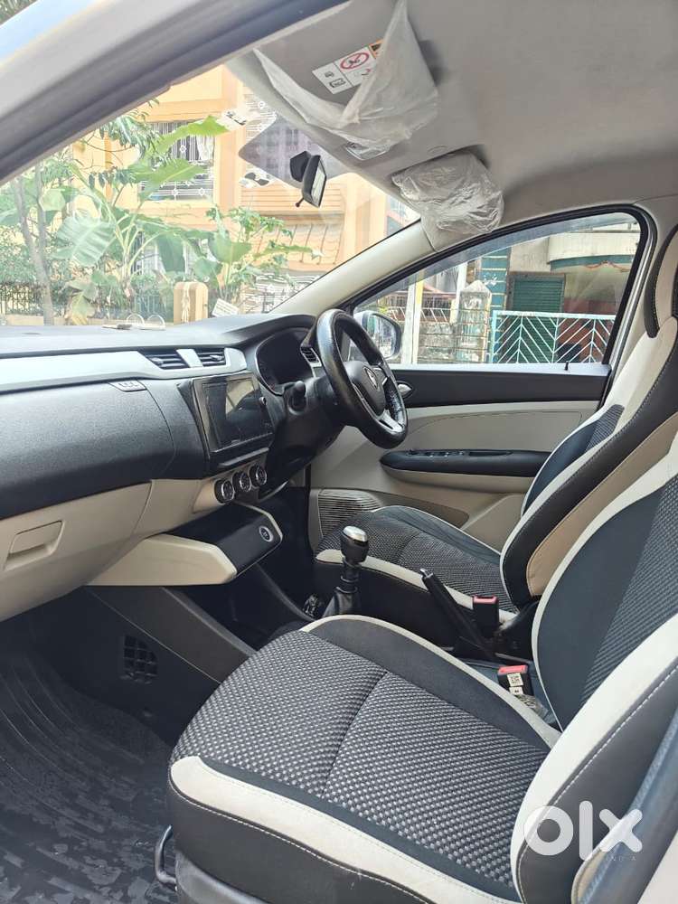 Renault Triber Rxz, 2021, Petrol