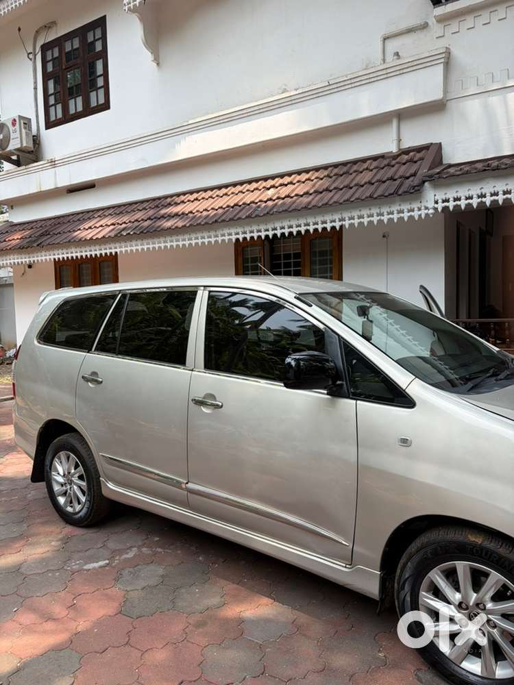 Toyota Innova 2015 Diesel 185554 Km Driven
