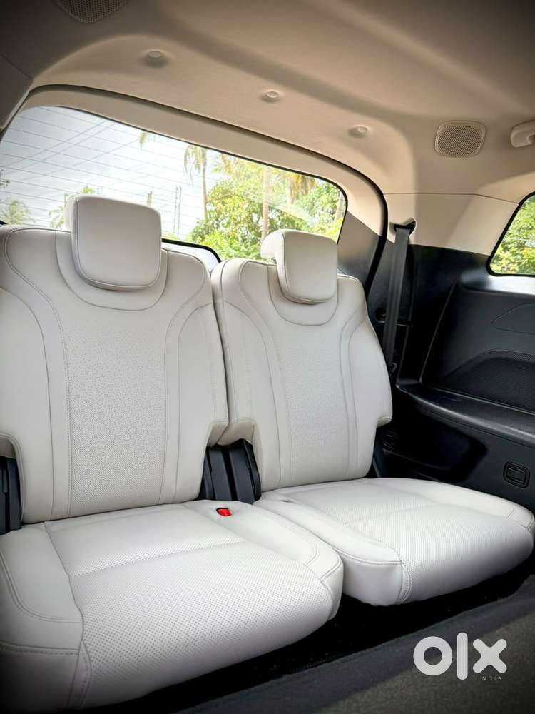 Mahindra Xuv700 2.2 Ax 7 Diesel At Luxury Pack Str, 2023, Diesel
