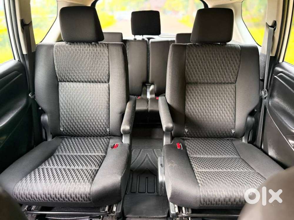 Toyota Innova Crysta 2.4 G Mt, 2022, Diesel