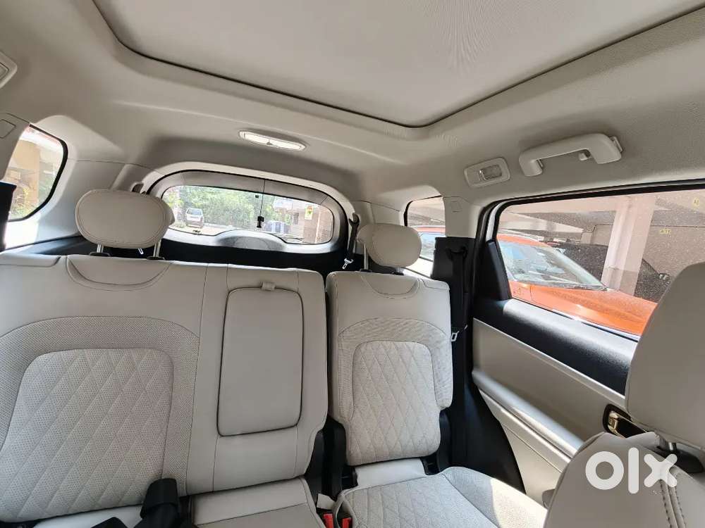Tata Safai Single Person Driven In A Showroom Condition
