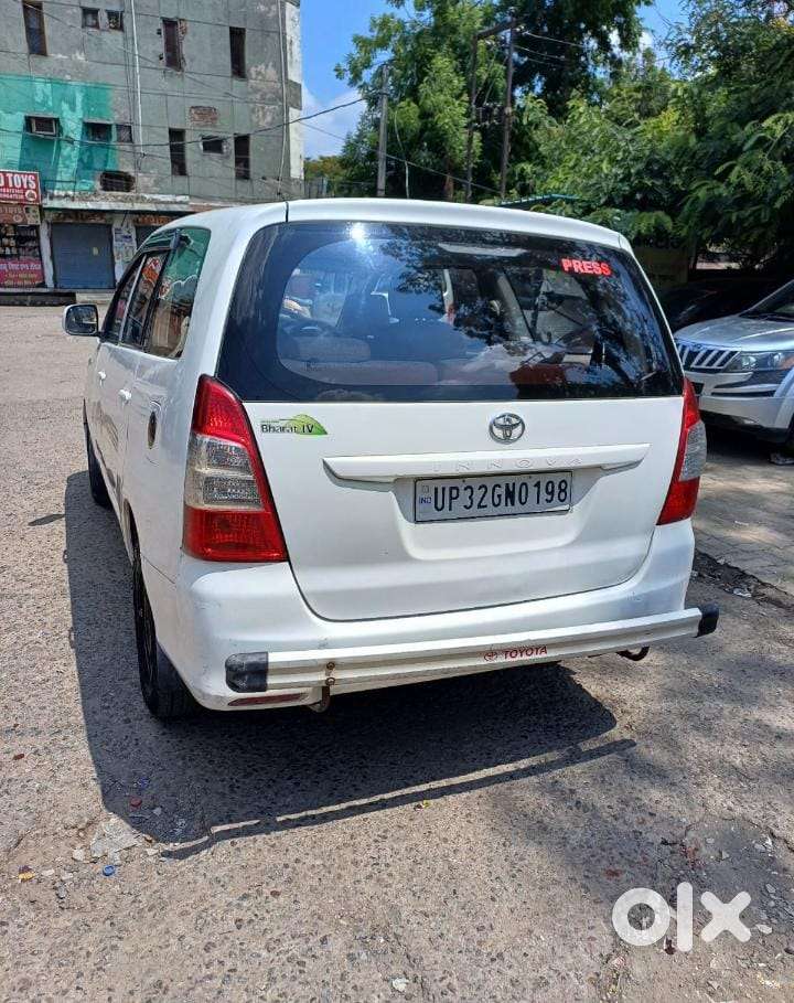 Toyota Innova 2.5 G (diesel) 7 Seater, 2016
