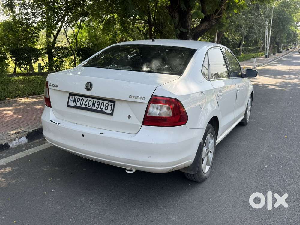 Skoda Rapid 1.6 Elegance Tdi At, 2015, Diesel