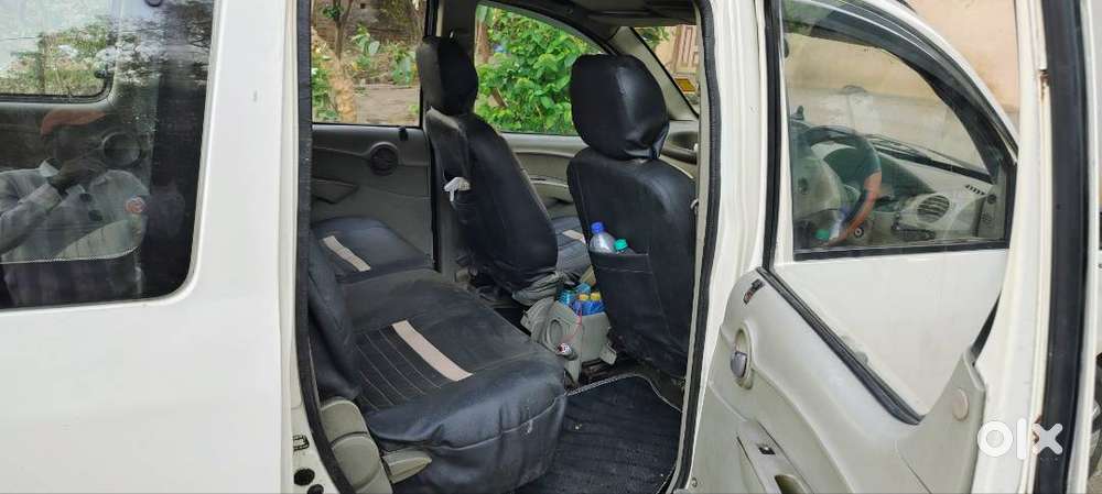 गाड़ी कंपलीट है मुझे अर्जेंट सेल करना है