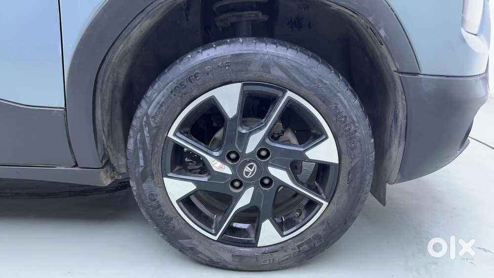 Tata Punch 1.2 Revotron Accomplished Dazzle Pack Amt, 2022, Petrol