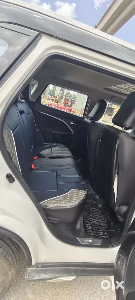 Maruti Suzuki Vitara Brezza 1.5 Zxi Plus At Dual Tone, 2022, Petrol