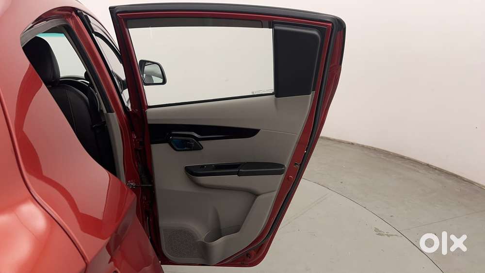 Mahindra Kuv 100 2016-2017 Mfalcon G80 K8 5str, 2016, Petrol