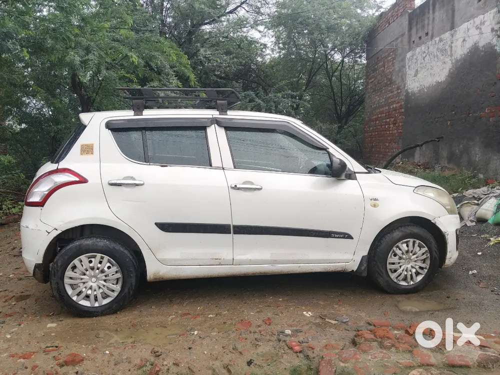 Maruti Suzuki Swift Lxi 2017