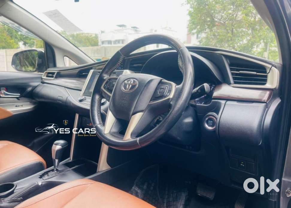 Toyota Innova Crysta 2.8z Automatic, 2016, Diesel
