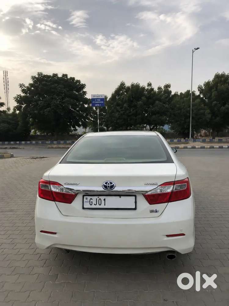 Toyota Camry Hybrid 2014 Model