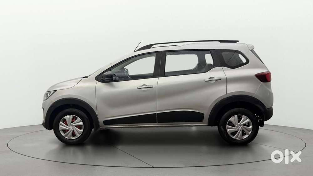 Renault Triber Rxt, 2022, Petrol