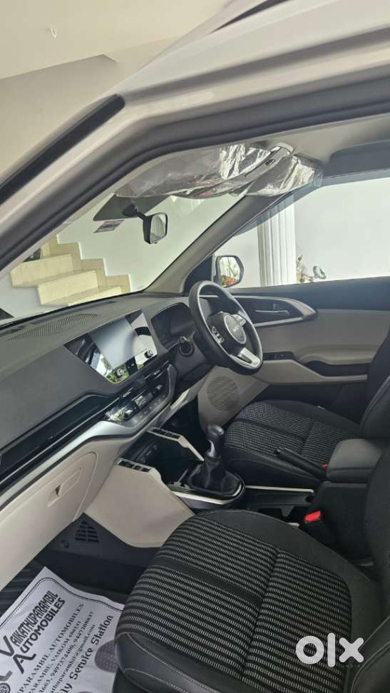 Kia Carens 1.4 Prestige Plus Turbo 7 Str, 2022, Petrol