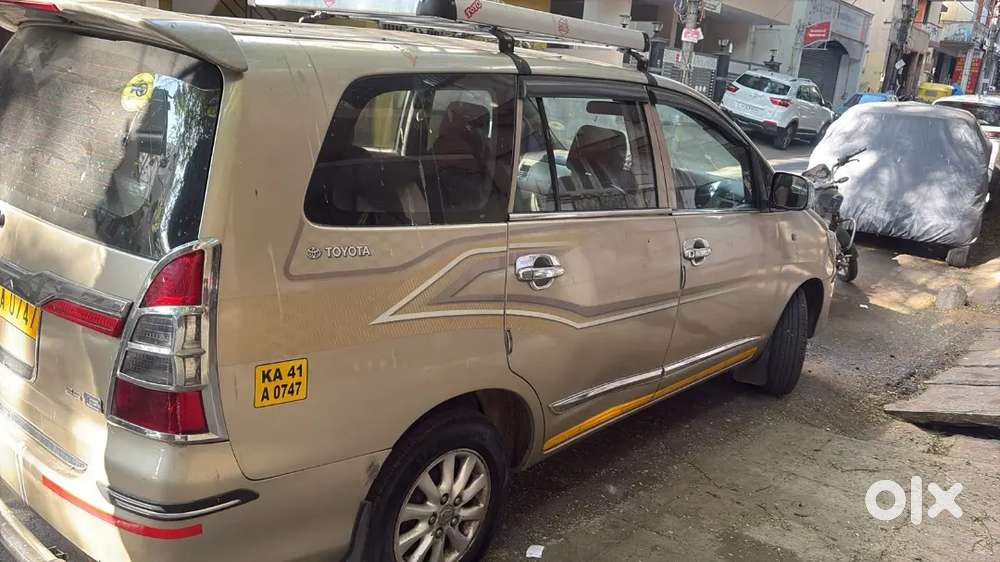 Toyota Innova 2011 Diesel Well Maintained