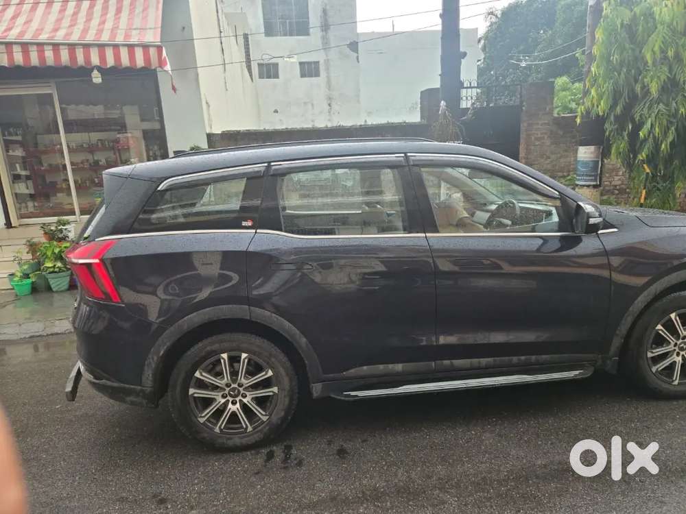 Mahindra Xuv700 2.0 Petrol 2023