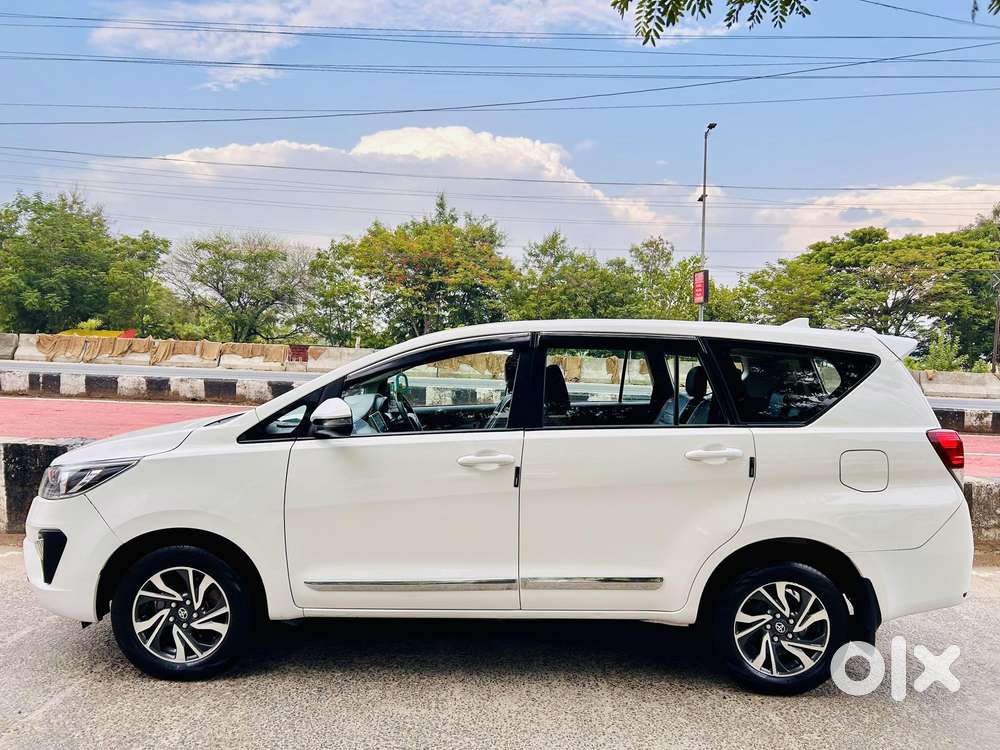 Toyota Innova Crysta 2.4 G Plus Mt 7 Str, 2021, Diesel