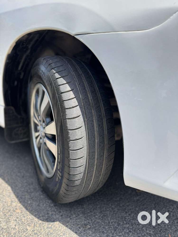 Toyota Innova 2.5 Zx 7 Str Bs-iv, 2015, Diesel