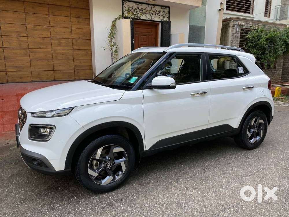 Hyundai Venue 1.0 Sx (o) Turbo Dct, 2022, Petrol