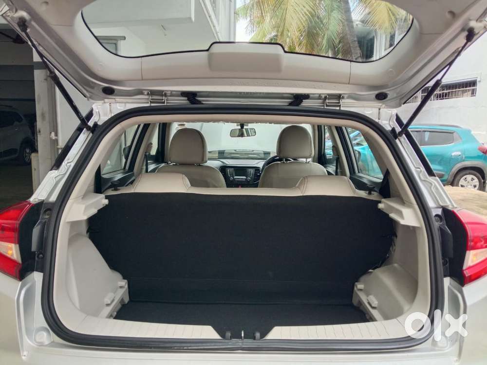 Mahindra Xuv300 W6, 2022, Petrol