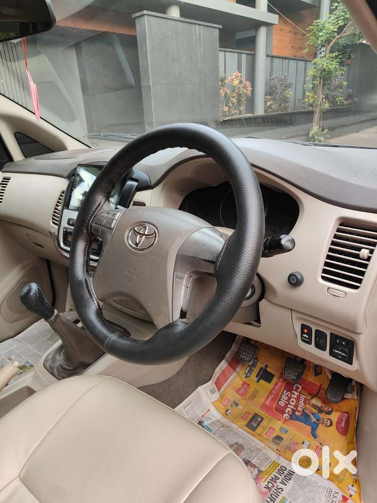 Toyota Innova 2.5 Vx 8 Seater Bs Iv, 2012, Diesel