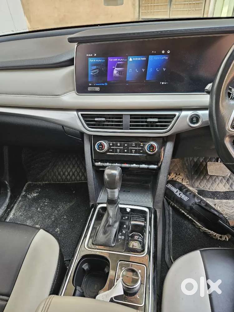 Mahindra Xuv700 Ax7 2022