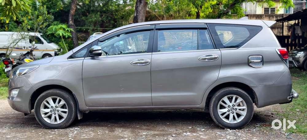 Toyota Innova Crysta G 8 Str, 2016, Diesel
