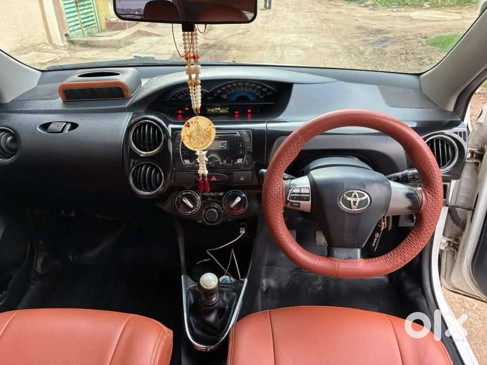 Toyota Etios Cross 2016