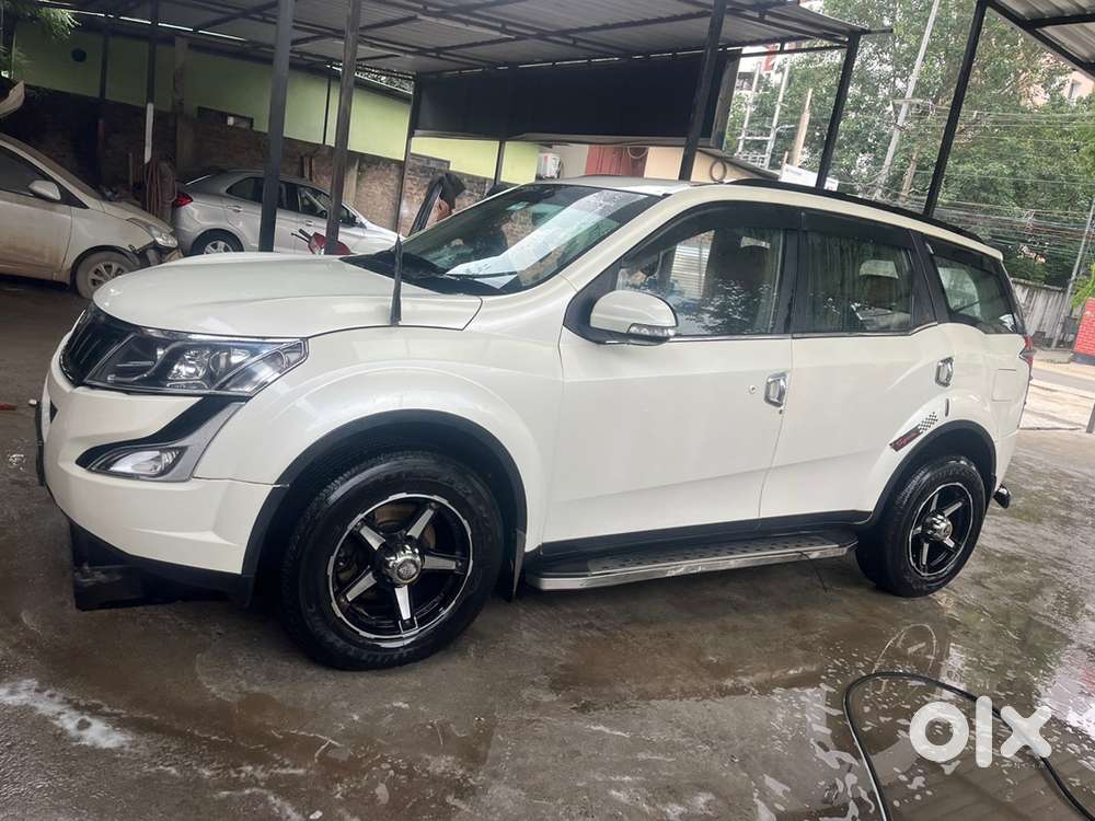 Mahindra Xuv500 Diesel 2017  Very Good Condition Just Buy And Drive