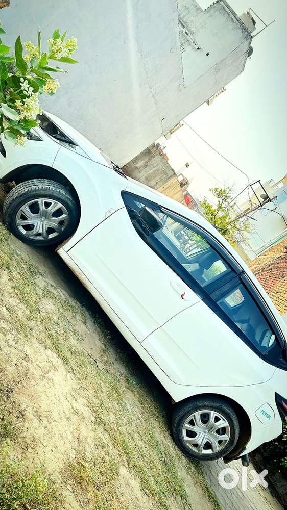 Tata Altroz 2021 Petrol 60000 Km Driven