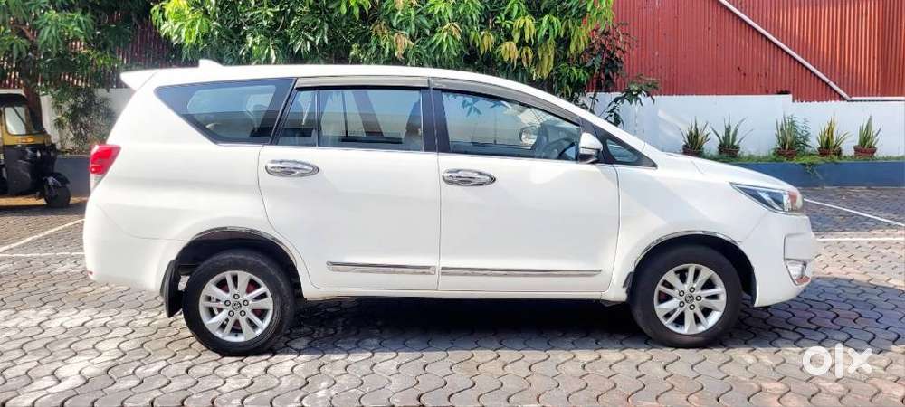 Toyota Innova Crysta G 8 Str, 2017, Diesel