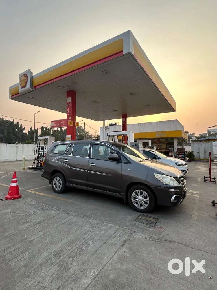 Toyota Innova 2015 Diesel 120000 Km Driven