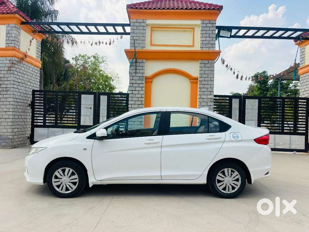 Honda City 2015 1.5 V Mt
