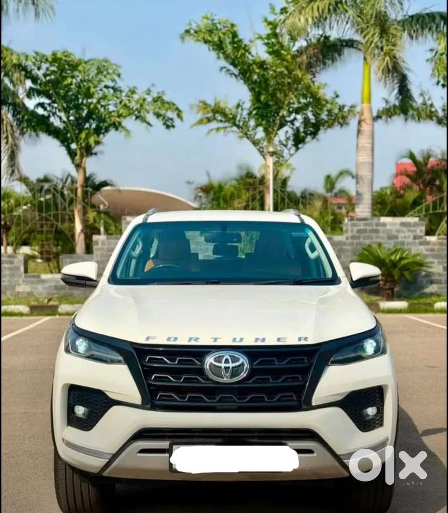 Toyota Fortuner Legender 2025 Suv