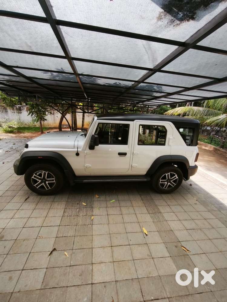 Mahindra Thar Roxx 2025 Alloy Wheel Attached