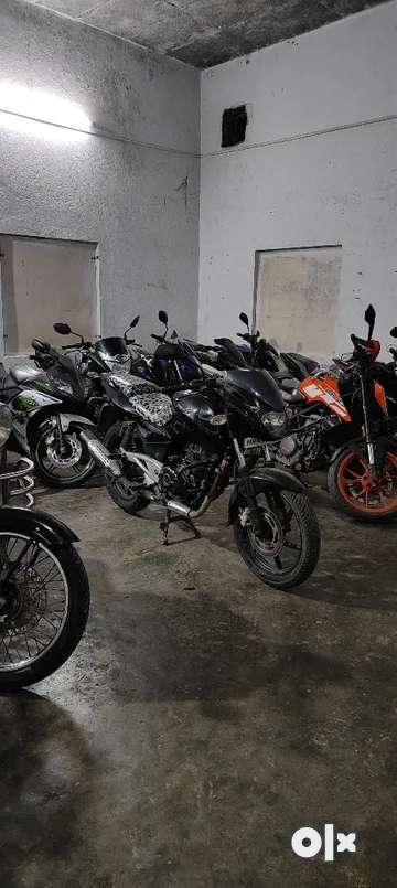 Bajaj 2nd hand online bike showroom near me