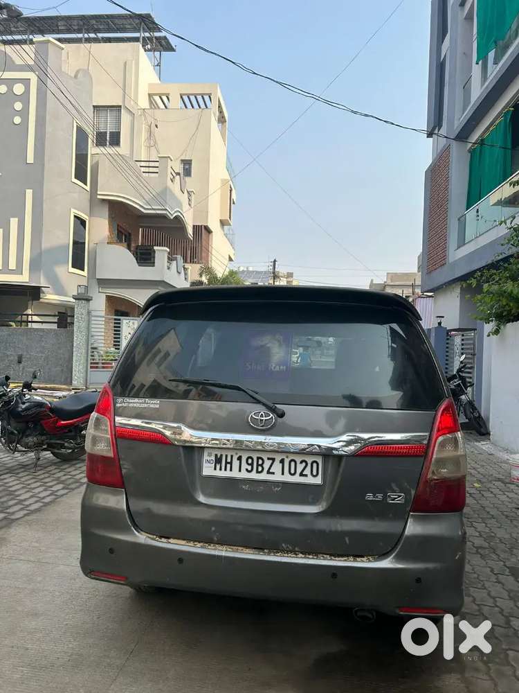 Toyota Innova 2.5 Z 2015