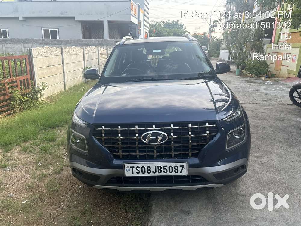Hyundai Venue Petrol Manual 2022