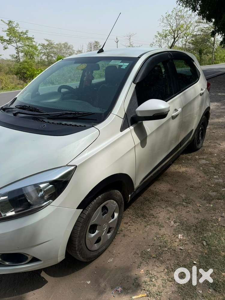 Tata Tiago Petrol 2017