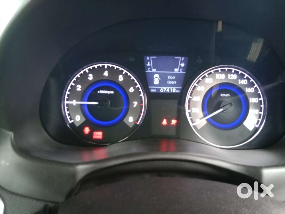 Hyundai Verna 1.6 Sx (o) Vtvt Se, 2017, Petrol