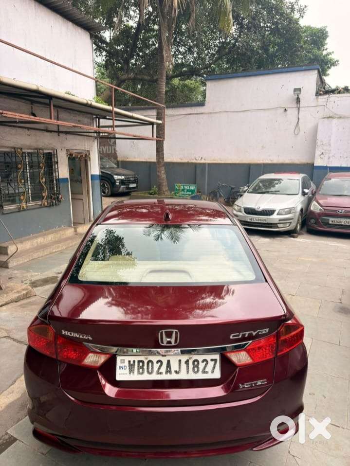 Honda City 2018 Diesel Well Maintained Fresh Paint With Sunroof