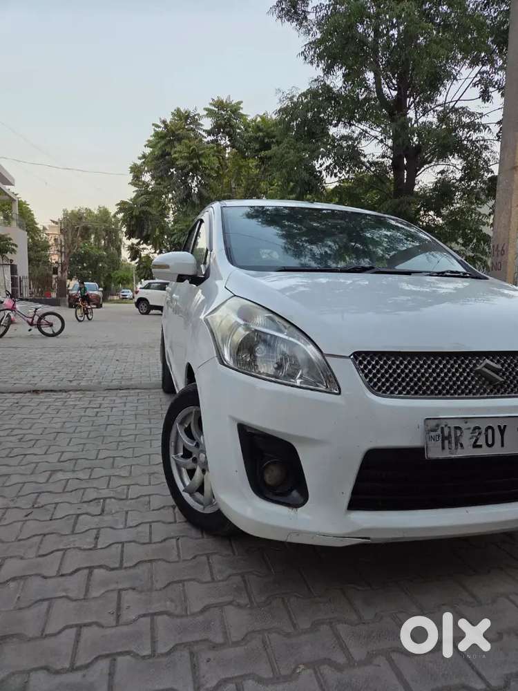 Maruti Suzuki Ertiga 2012 Diesel 1lack 4000 Km Driven