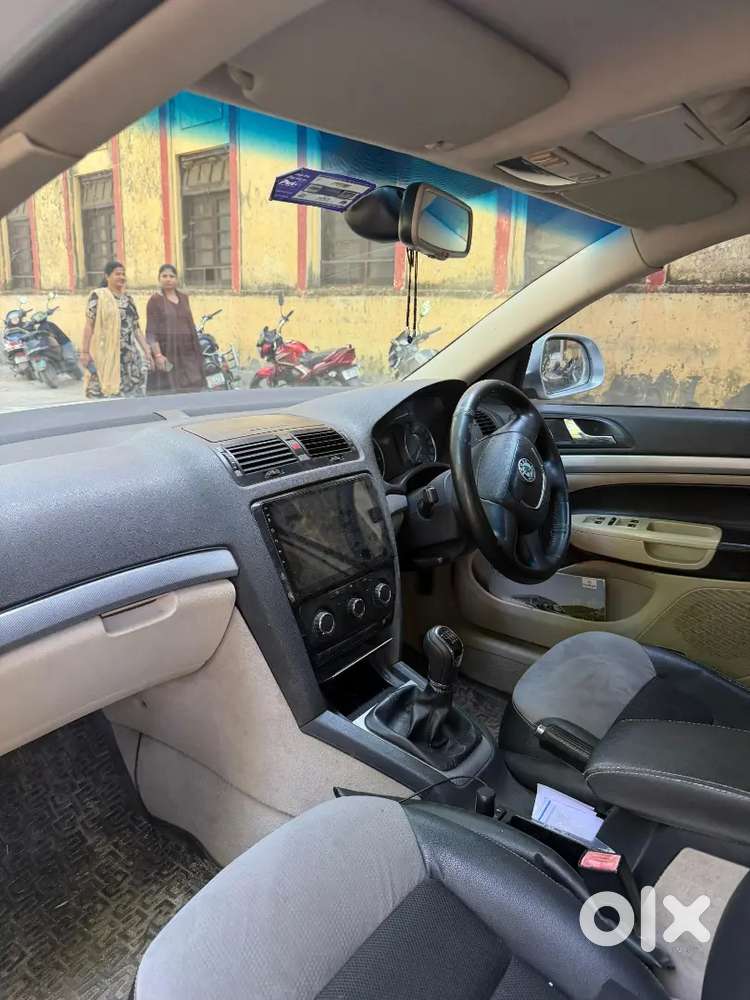 Skoda Laura 2012 Petrol Well Maintained