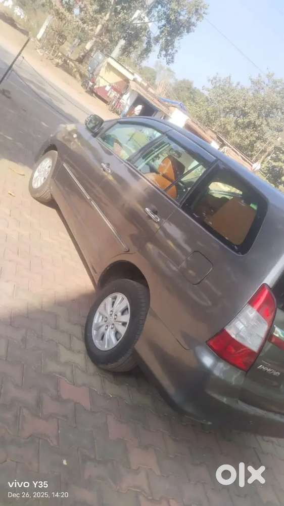 Toyota Innova 2.5 V 2010